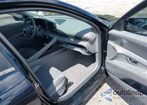 2023 Hyundai Elantra Sel z USA, uszkodzony, nr VIN 5NPLM4AGXPH115951